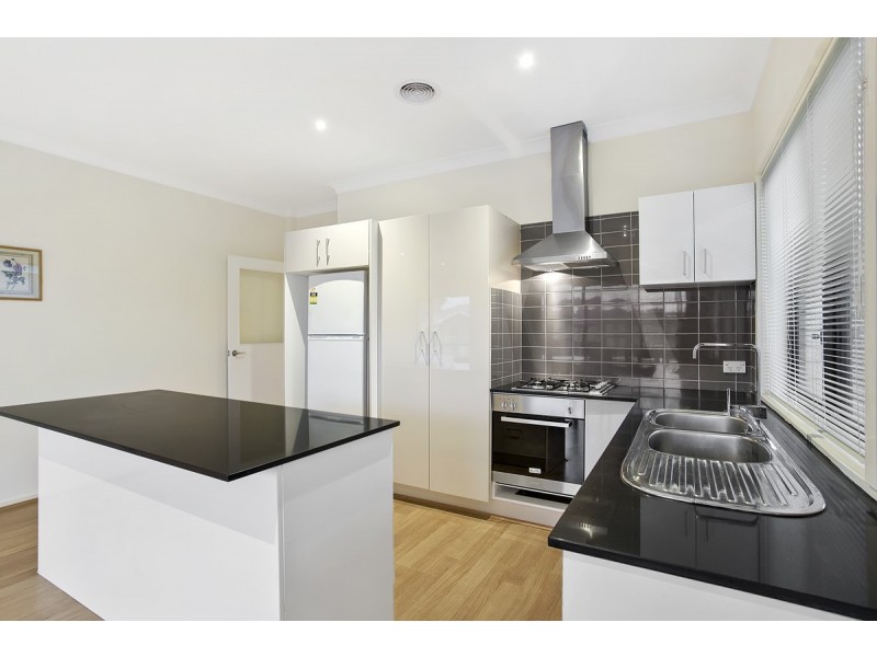 2 Herring Place, Macgregor ACT 2615