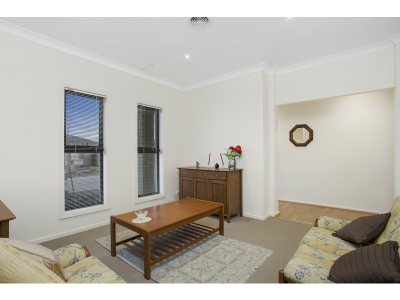 2 Herring Place, Macgregor ACT 2615