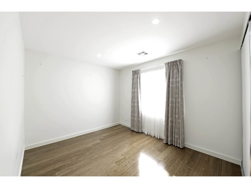 18 Pearl Gibbs Circuit, Bonner ACT 2914