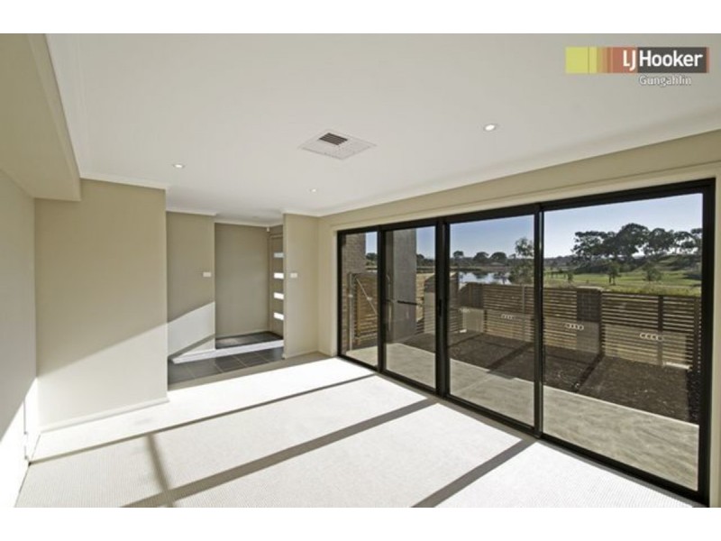 25 Leslie Dwyer Street, Forde ACT 2914