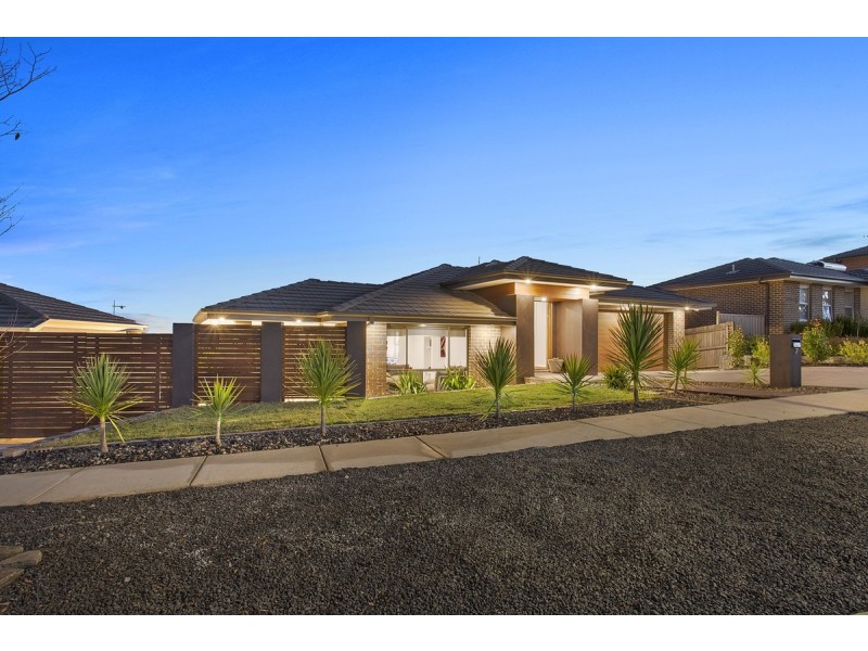 7 Cartledge Street, Casey ACT 2913