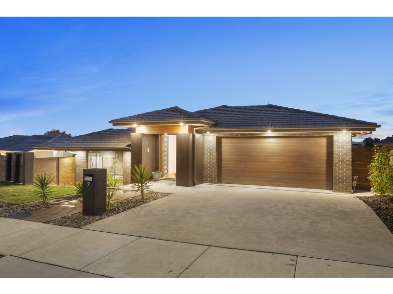 7 Cartledge Street, Casey ACT 2913