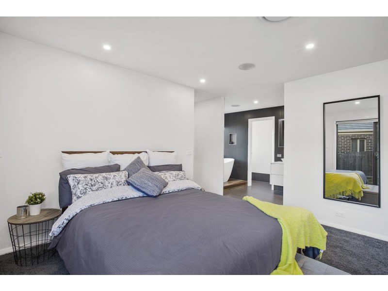 7 Cartledge Street, Casey ACT 2913