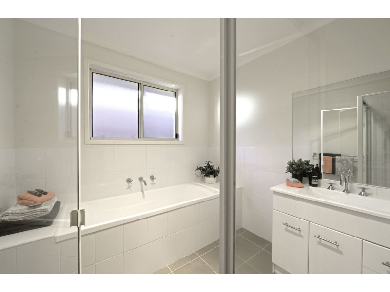 51 Dagmar Berne Street, Macgregor ACT 2615