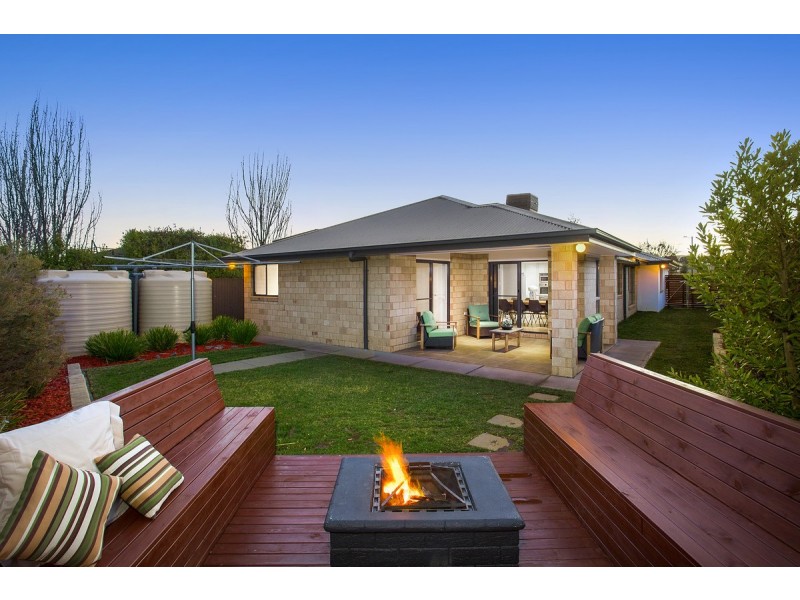16 Denoon Street, Forde ACT 2914