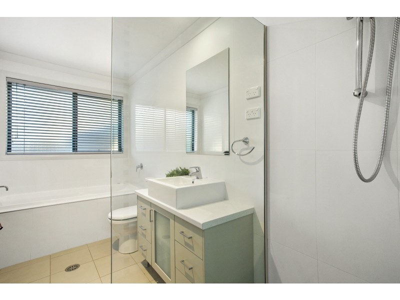 16 Denoon Street, Forde ACT 2914