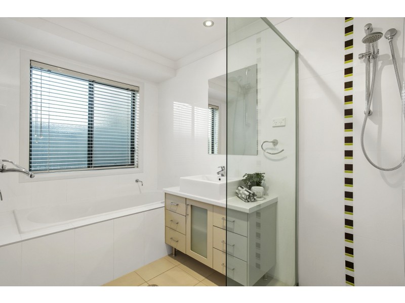 16 Denoon Street, Forde ACT 2914