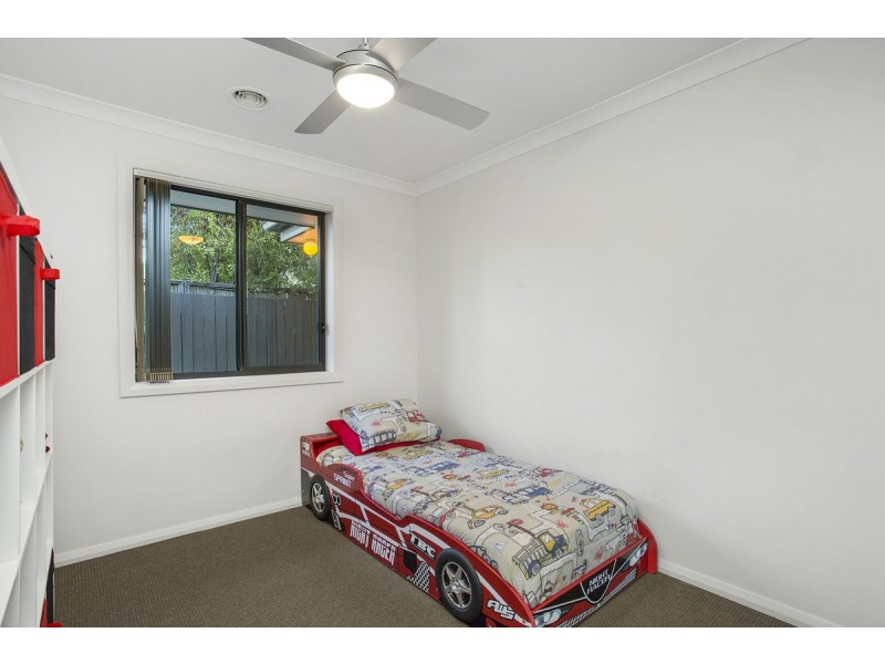 16 Denoon Street, Forde ACT 2914