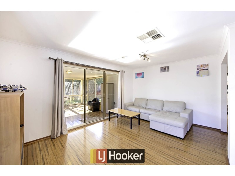 8 Laptz Close, Palmerston ACT 2913