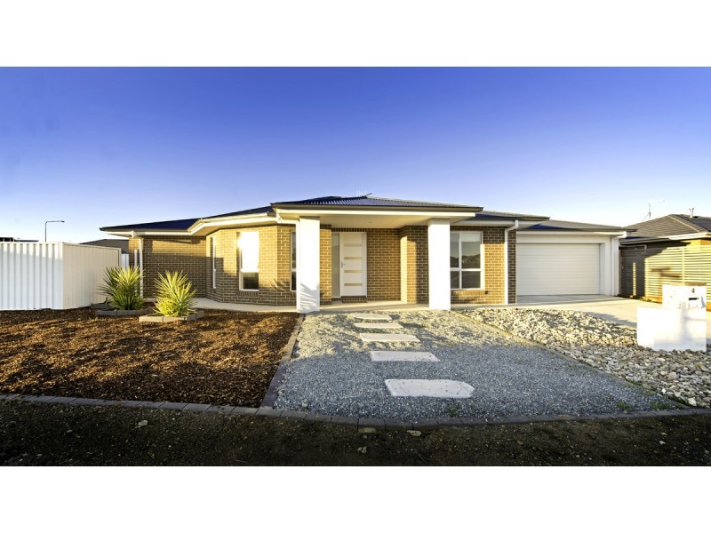 4 Daramoolen Street, Ngunnawal ACT 2913