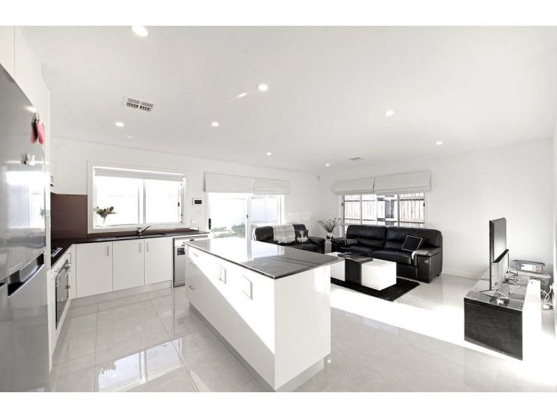 4 Daramoolen Street, Ngunnawal ACT 2913