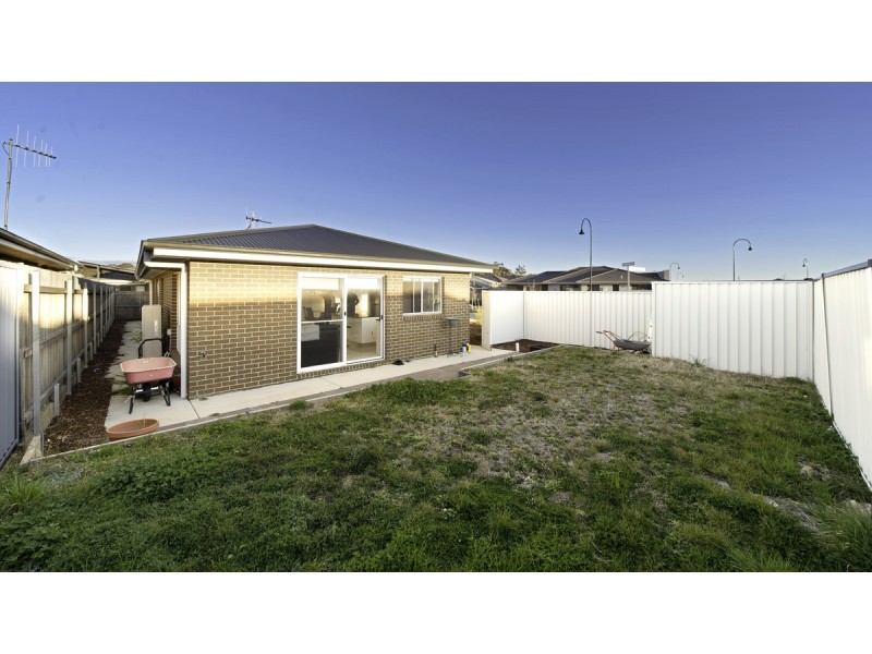 4 Daramoolen Street, Ngunnawal ACT 2913