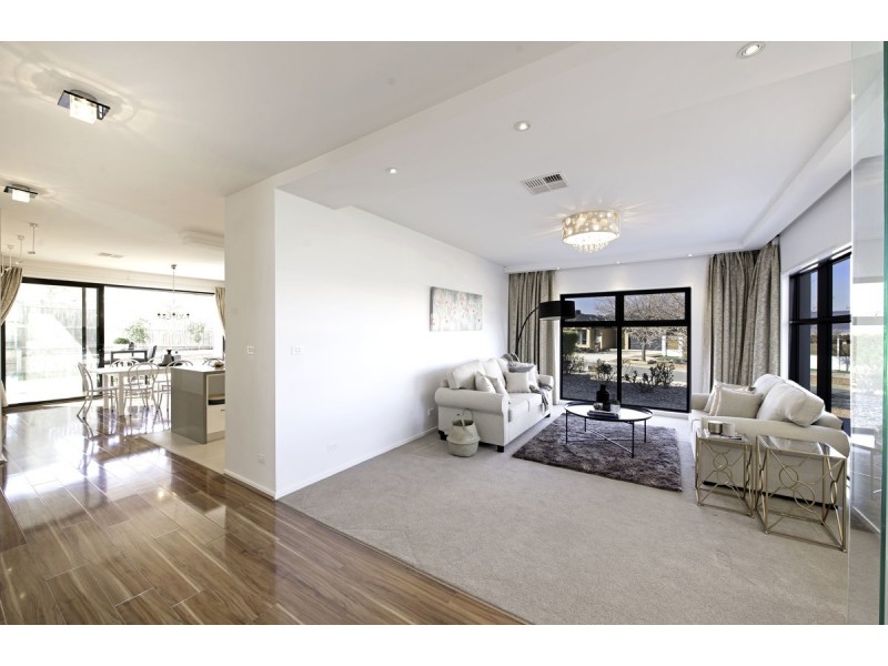 1 Dreyer Street, Franklin ACT 2913