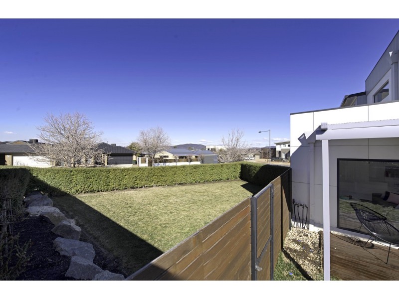 1 Dreyer Street, Franklin ACT 2913