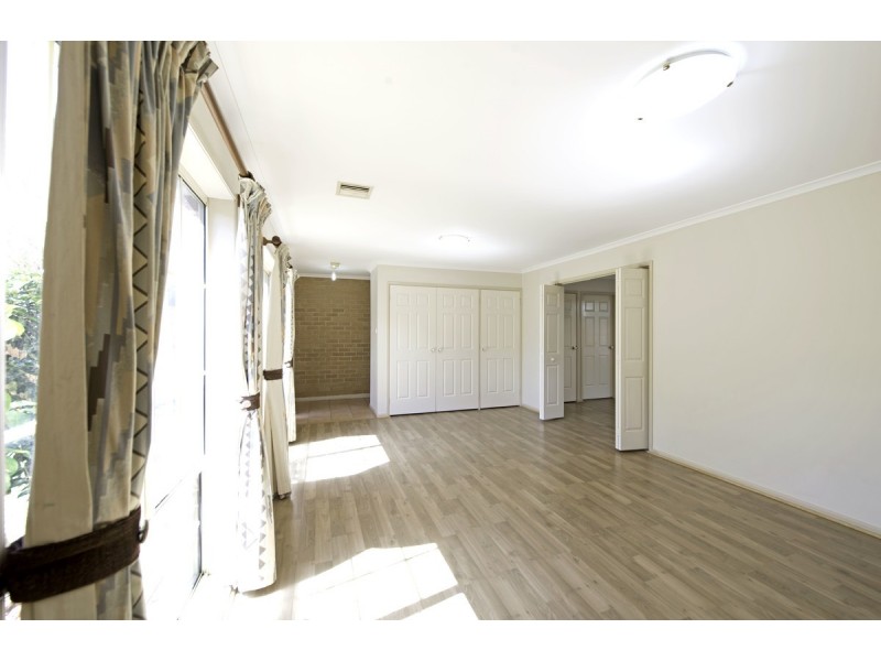 12 Saxby Close, Amaroo ACT 2914