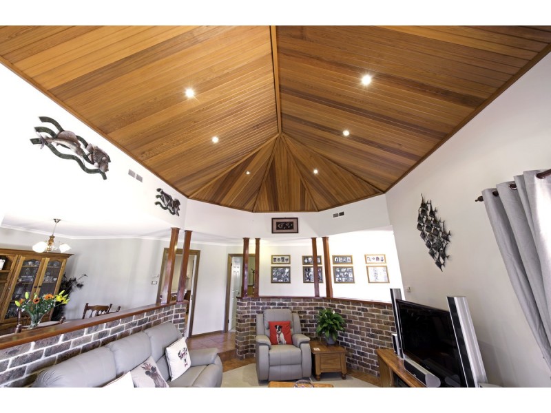 2 Tuross Close, Amaroo ACT 2914