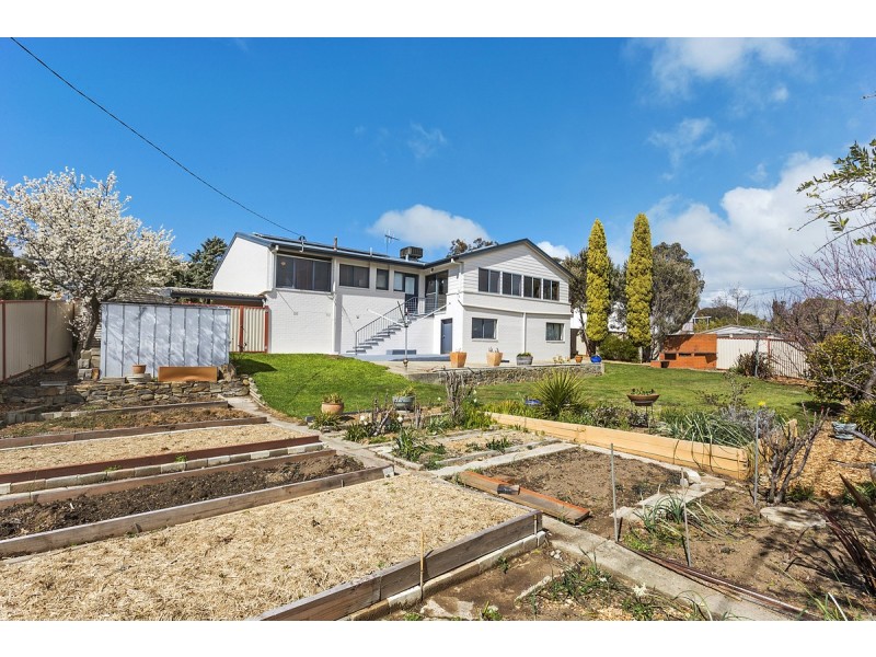 49 Baracchi Crescent, Giralang ACT 2617