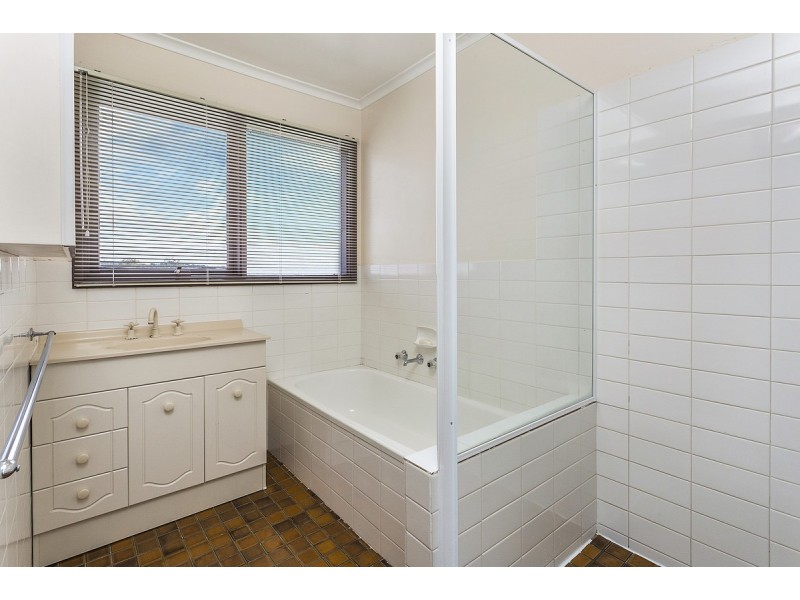 49 Baracchi Crescent, Giralang ACT 2617