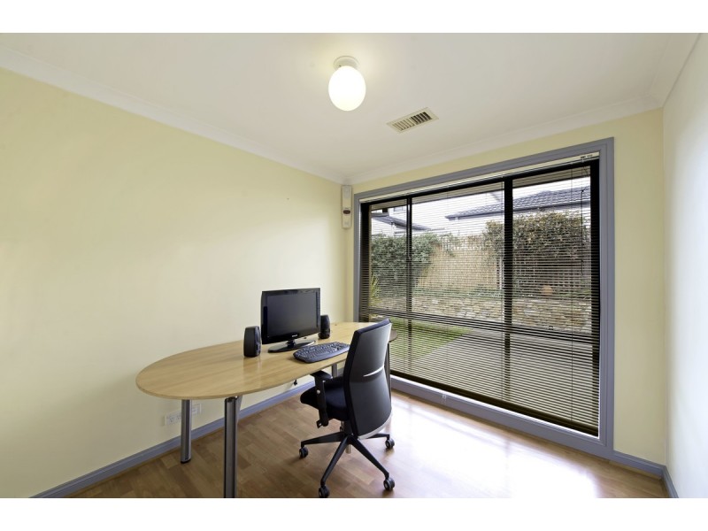 4 Geehi Place, Amaroo ACT 2914