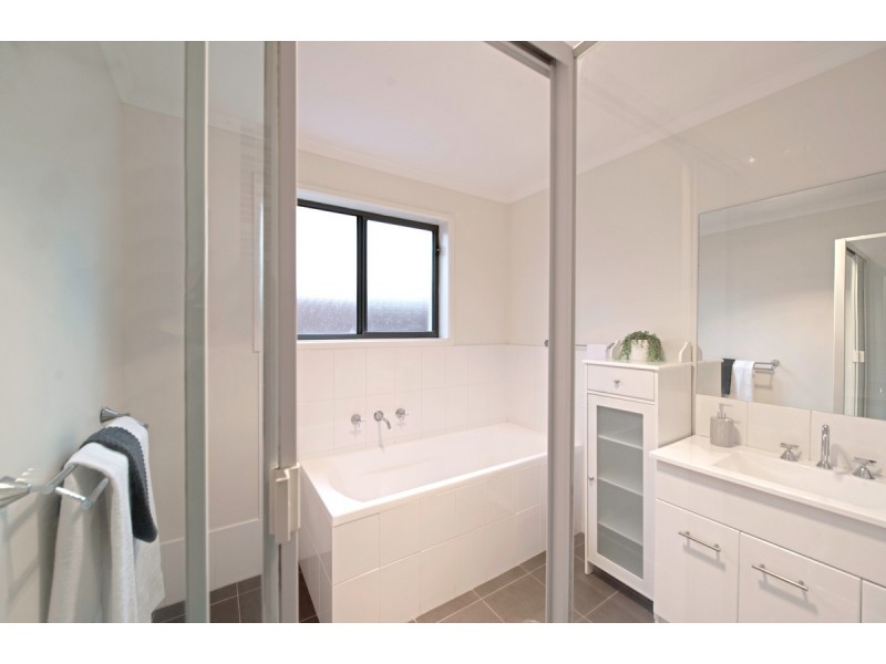 11 Dagmar Berne Street, Macgregor ACT 2615