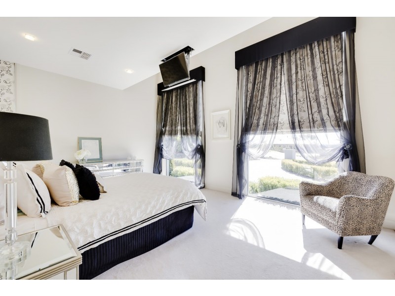 24 Timbarra Crescent, O’malley ACT 2606