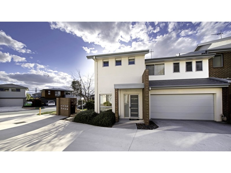 1/2 Ridding Street, Forde ACT 2914