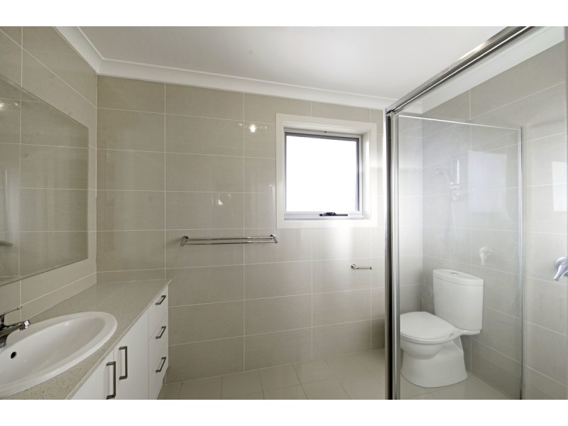 1/2 Ridding Street, Forde ACT 2914