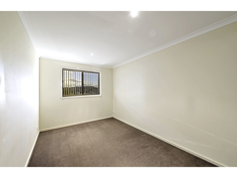 1/2 Ridding Street, Forde ACT 2914