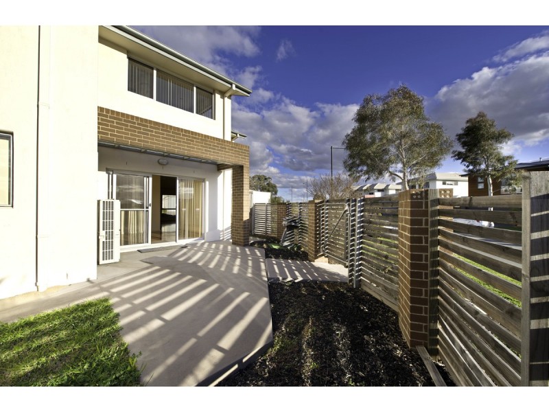 1/2 Ridding Street, Forde ACT 2914