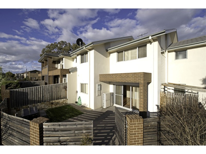 1/2 Ridding Street, Forde ACT 2914