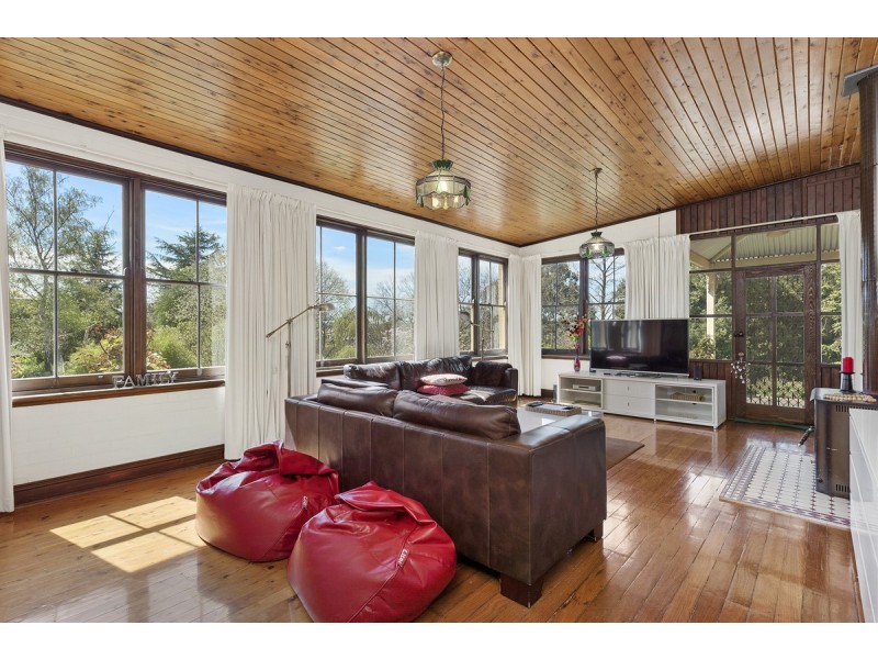 99 Rossi Street, Yass NSW 2582