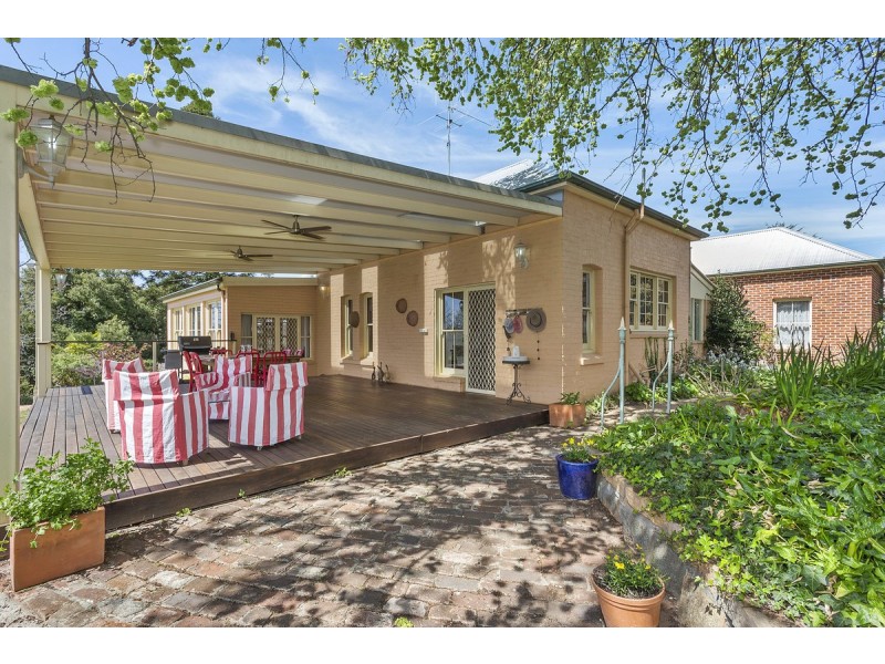 99 Rossi Street, Yass NSW 2582