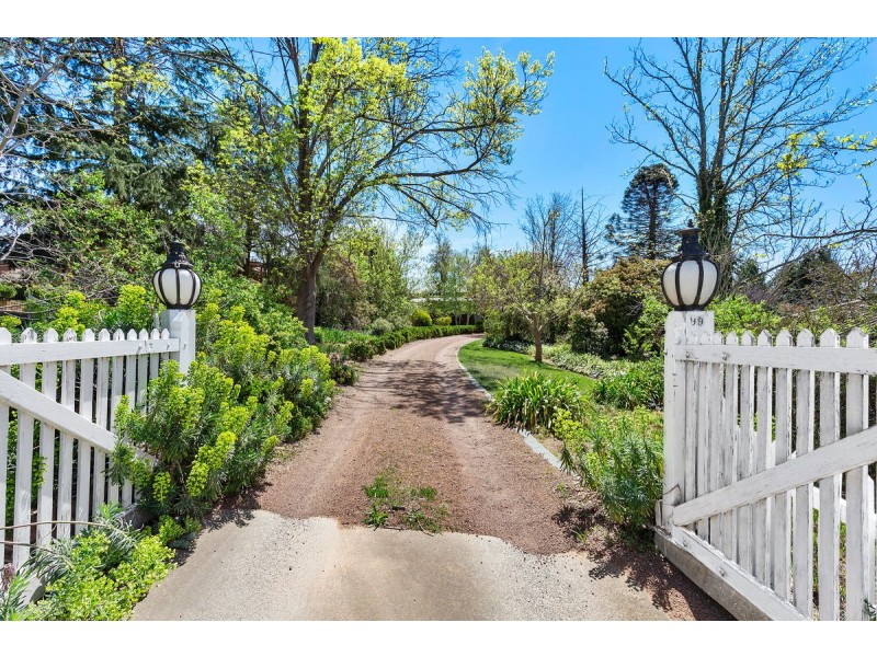 99 Rossi Street, Yass NSW 2582