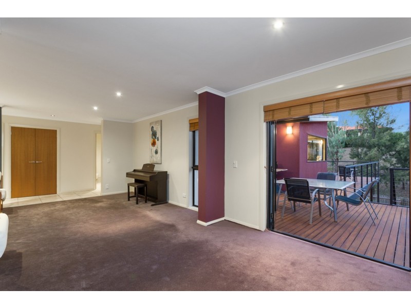 15 Lindwall Place, Nicholls ACT 2913