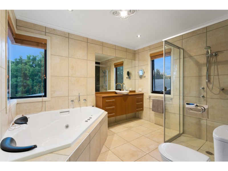 15 Lindwall Place, Nicholls ACT 2913