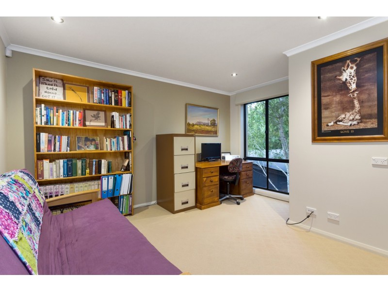 15 Lindwall Place, Nicholls ACT 2913