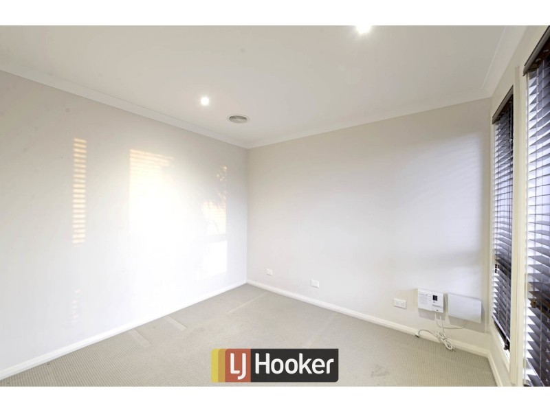 4 Hewett Crescent, Franklin ACT 2913
