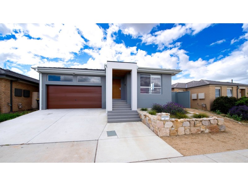 87 Ormiston Street, Harrison ACT 2914