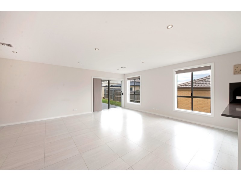 87 Ormiston Street, Harrison ACT 2914