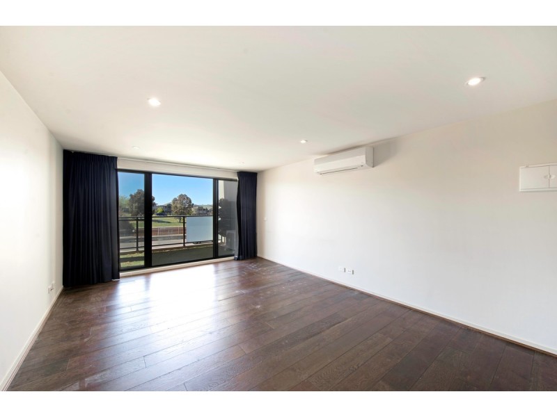 40/303 Flemington Road, Franklin ACT 2913