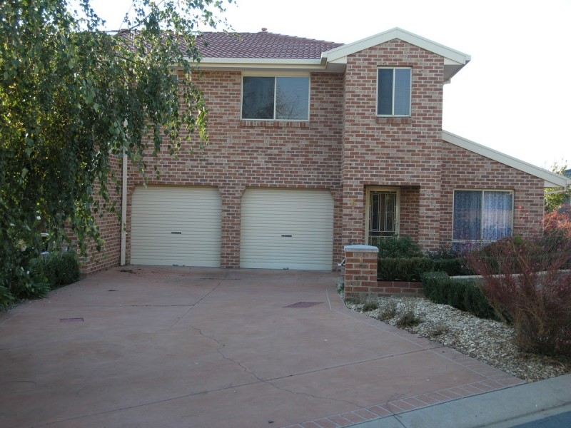 6 Burraly Court, Ngunnawal ACT 2913