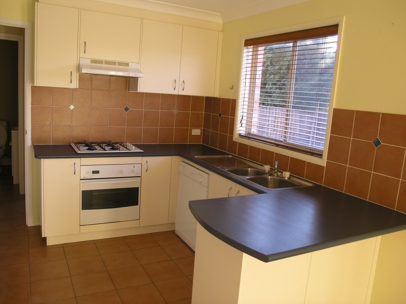 6 Burraly Court, Ngunnawal ACT 2913