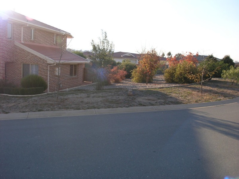 6 Burraly Court, Ngunnawal ACT 2913