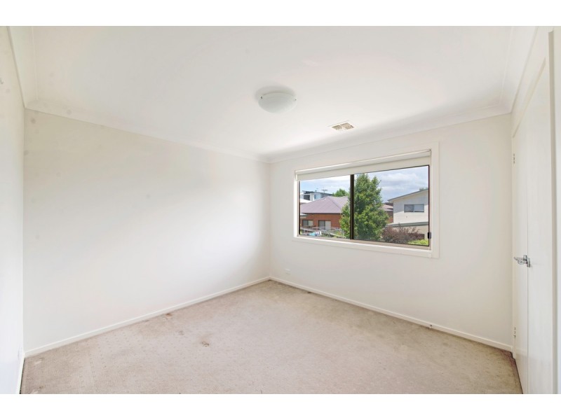 8 Everson Street, Forde ACT 2914