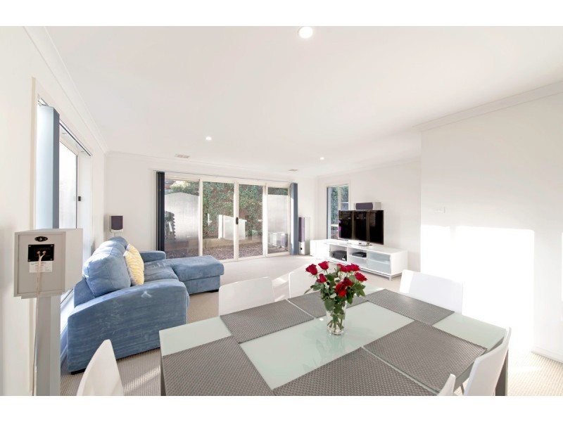 10 Marie Pitt Street, Franklin ACT 2913