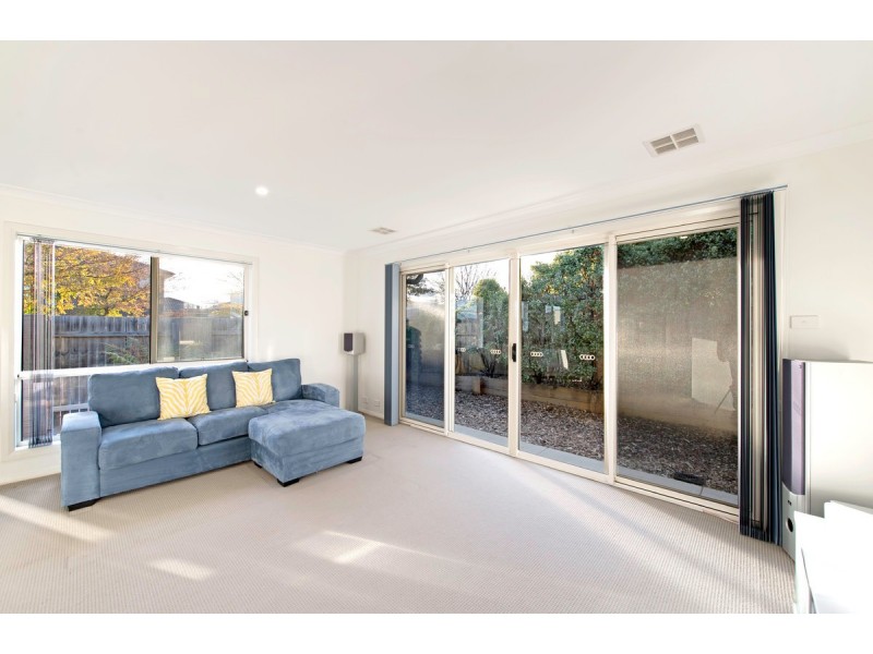 10 Marie Pitt Street, Franklin ACT 2913