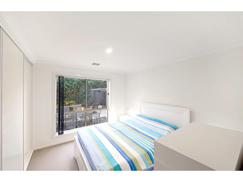 10 Marie Pitt Street, Franklin ACT 2913