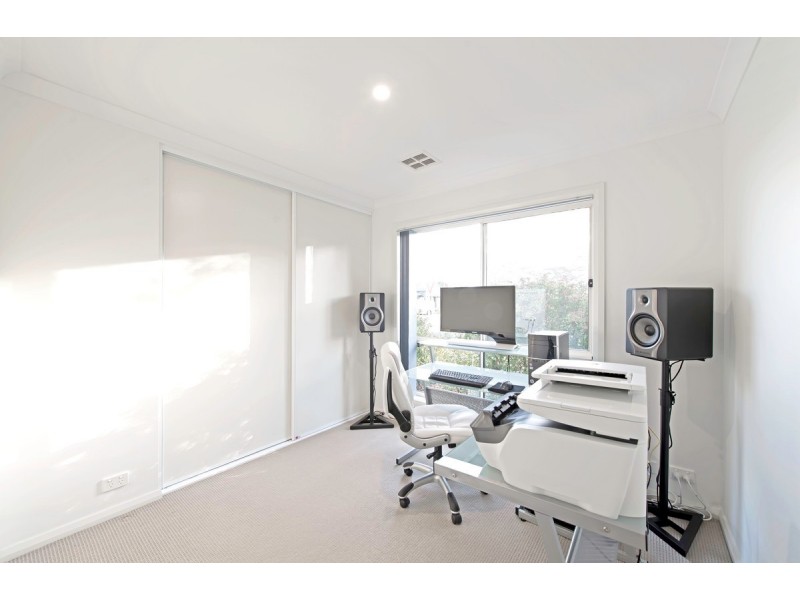 10 Marie Pitt Street, Franklin ACT 2913
