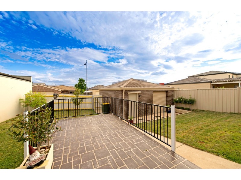 10 Oodgeroo Avenue, Franklin ACT 2913