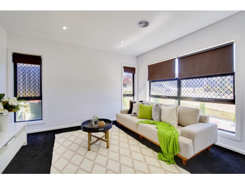 53 Anakie Court, Ngunnawal ACT 2913